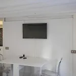 Super 1 Bedroom
