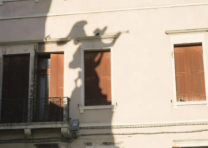 Super 1 Bedroom Apartment Venice